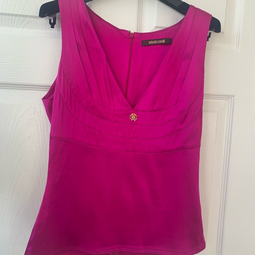 Stunning Roberto Cavalli pink v-neck gathered embellished top, size 40, EUC.